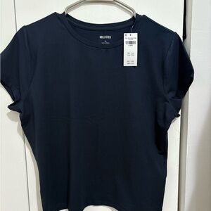 Hollister Women's Dark Blue Short Sleeve Tee